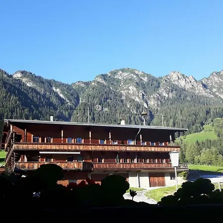 Haus Schmetterling 아파트 *